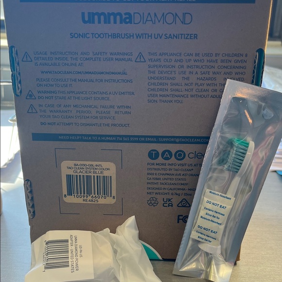 Tao Light Blue Sonic Electric Toothbrush with UV Sanitizer - Brand - Picture 2 of 2